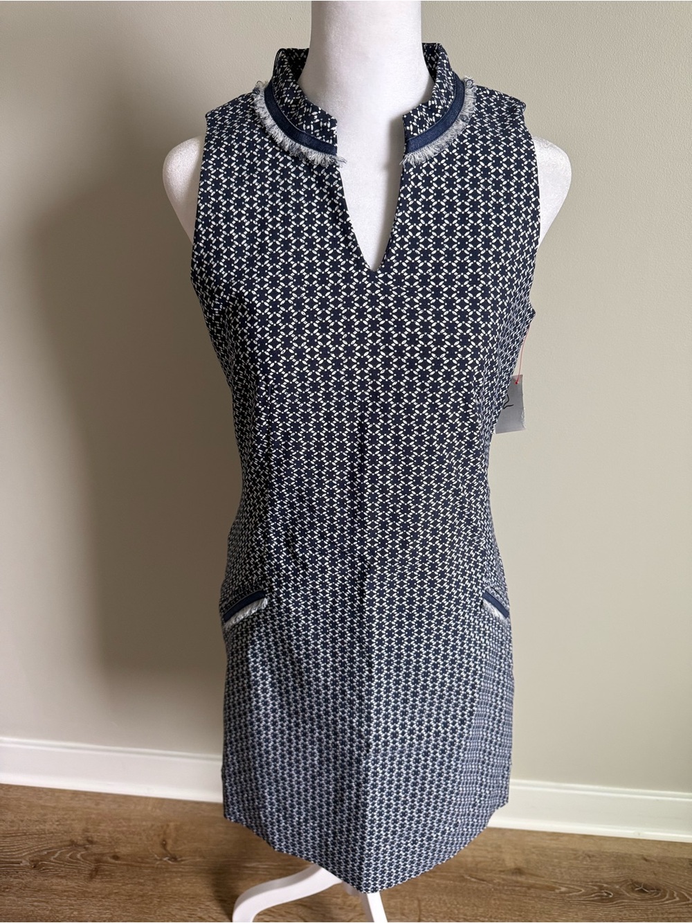 Sara Campbell Navy and White Sleeveless Patterned Shift Dress New